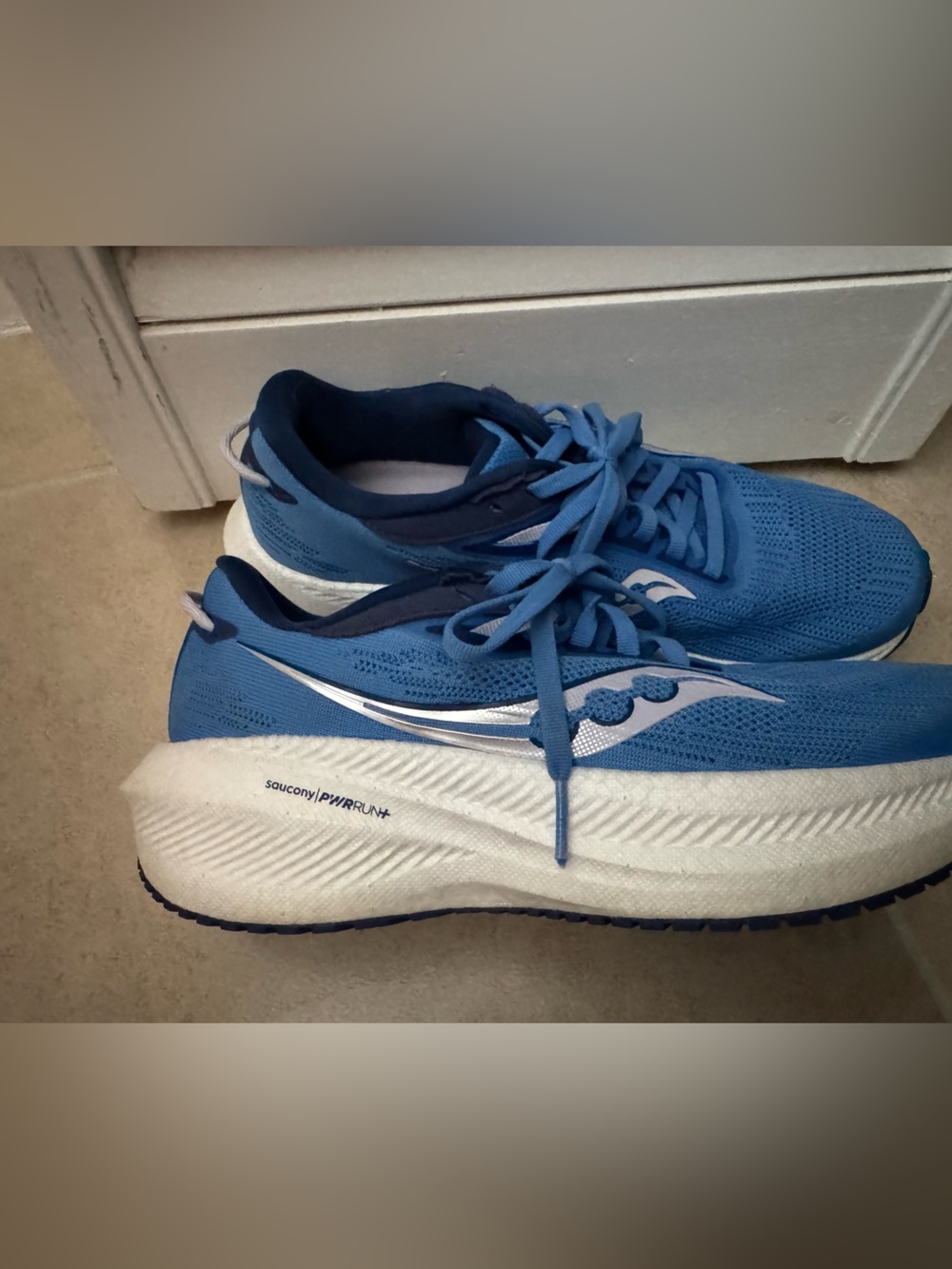 Saucony Women’s Blue Athletic Running Shoes with White Midsole